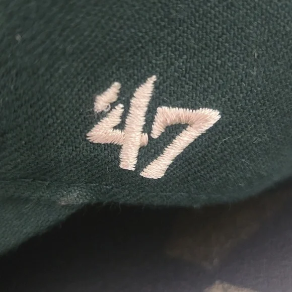 Milwaukee Bucks Hat - Picture 3 of 7